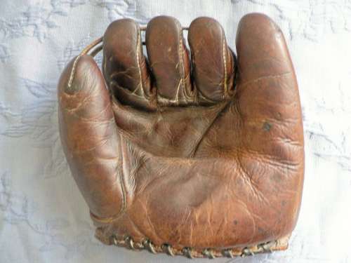 Ken Wel Lace Back Front